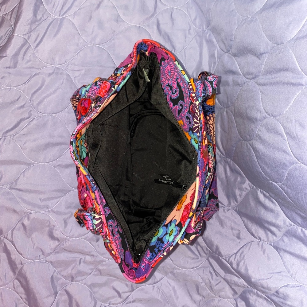 Vera Bradley- Glenna Bag - Picture 3 of 4